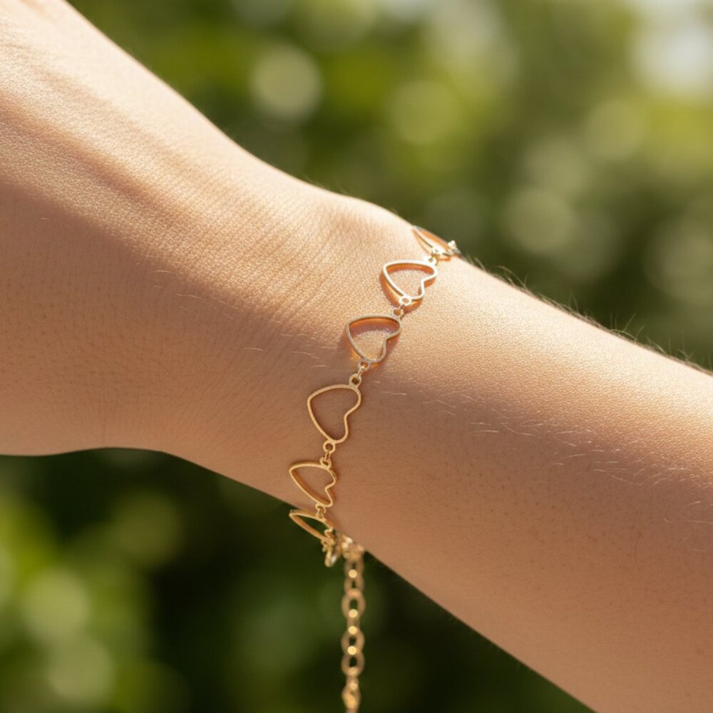 "Elegant & Trendy Bracelet, A Perfect Gift for Women, Thoughtful, EVCH1758